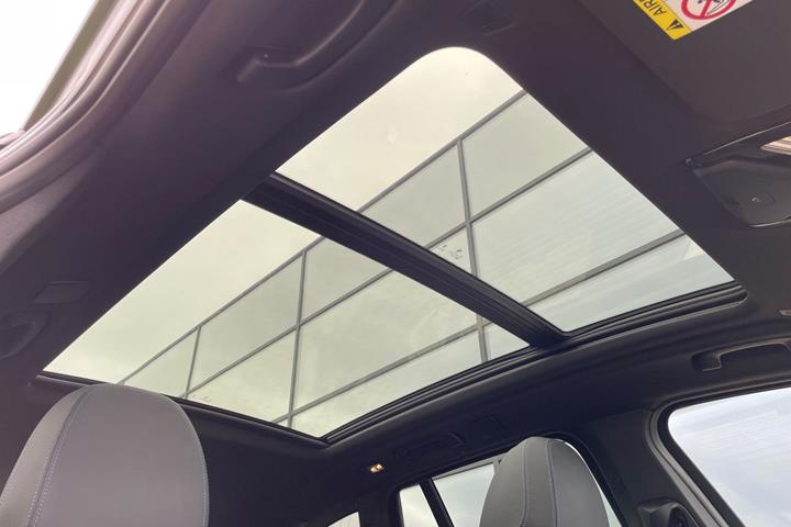 Sort BMW iX3 fra 2024