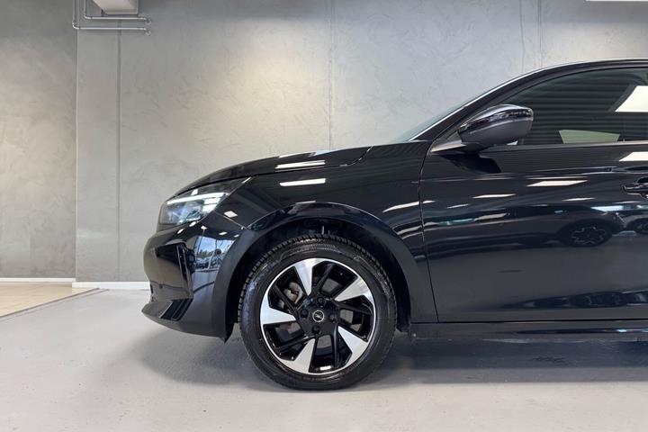 Sort Opel Corsa-e fra 2024