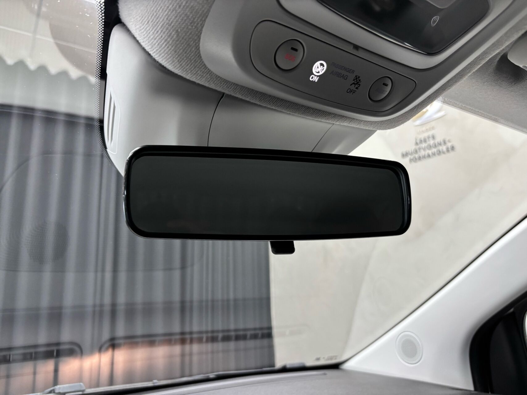 Hvid Fiat 500e fra 2023