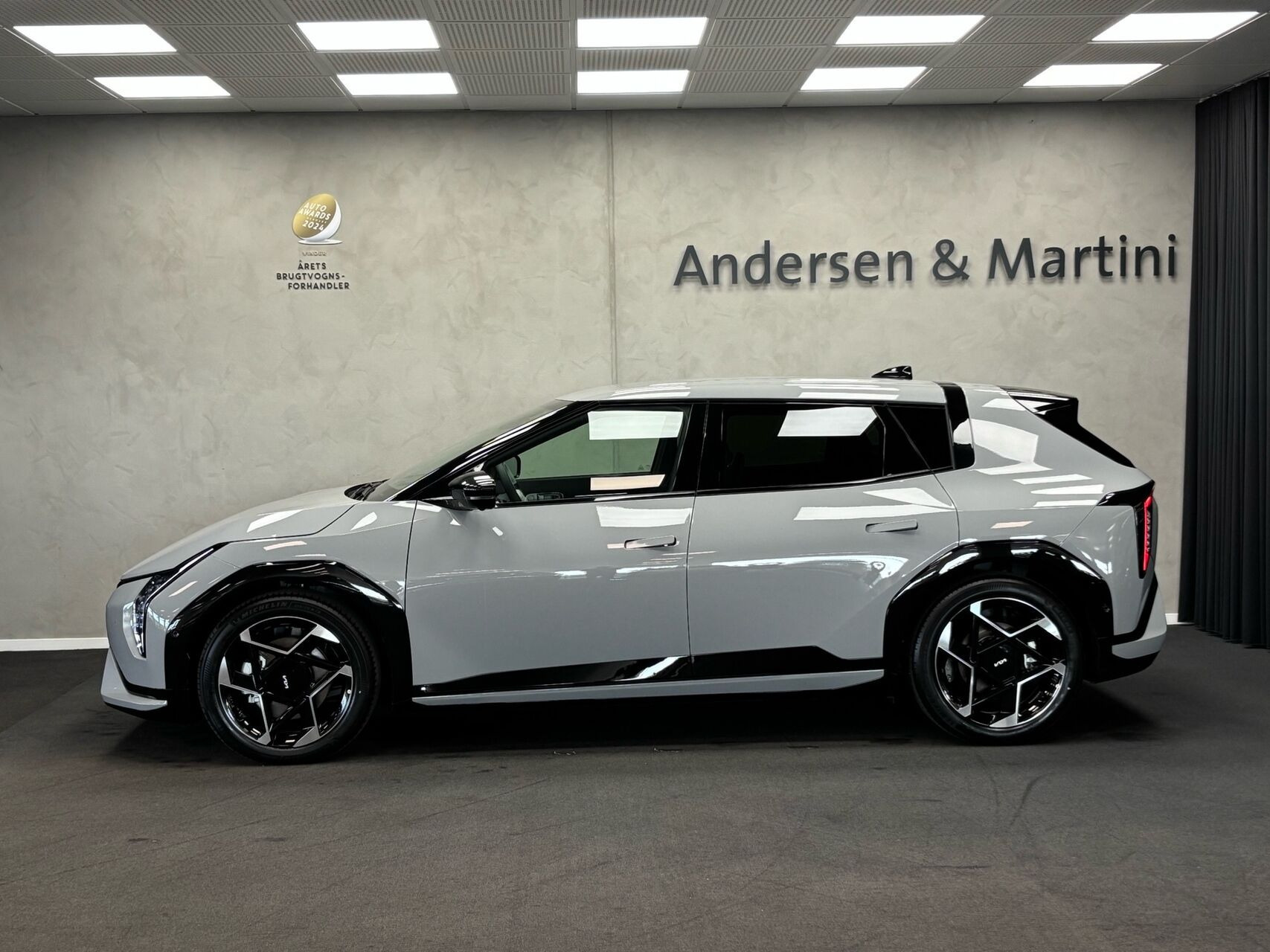Grå Kia EV4 fra 2026