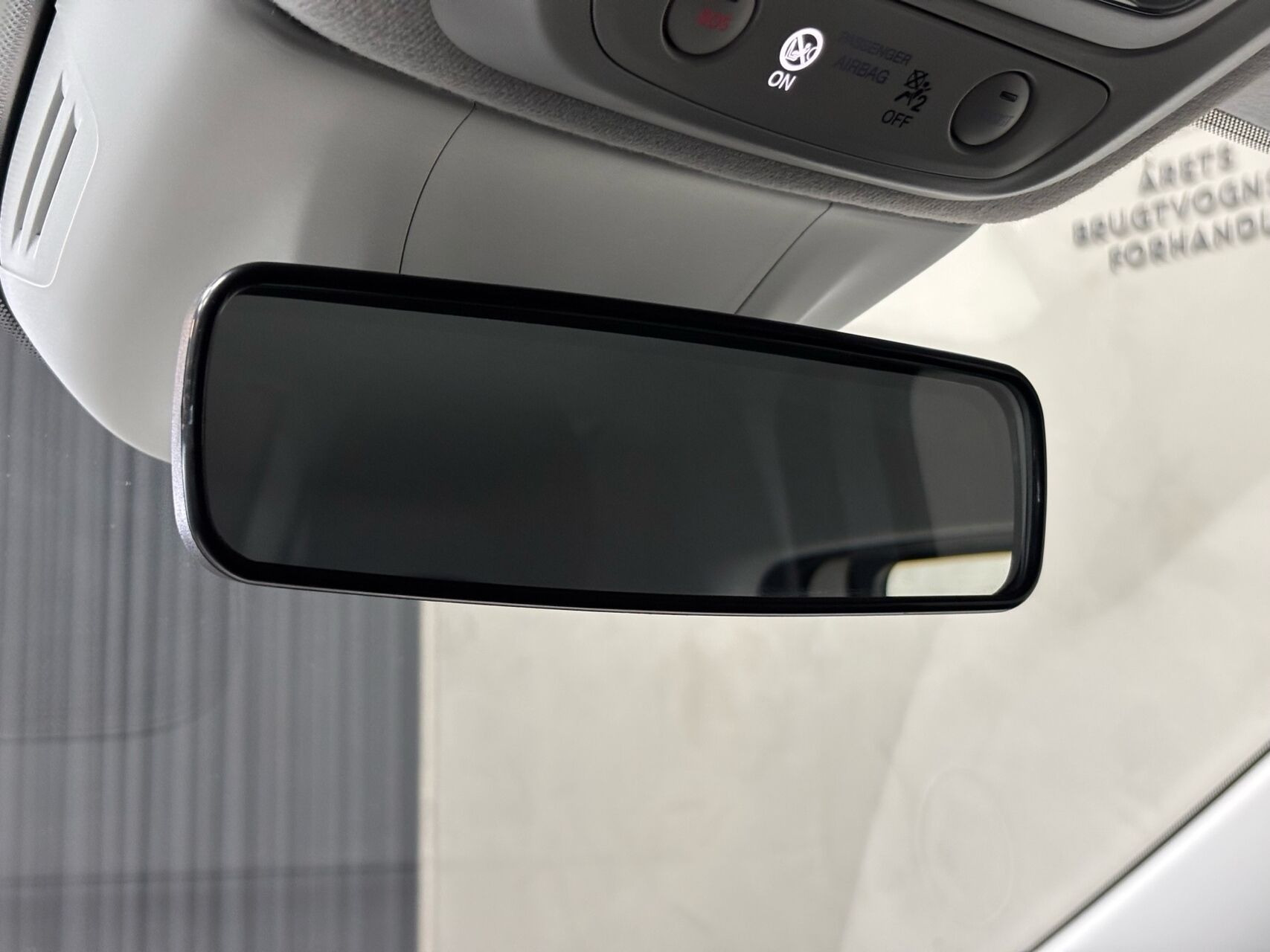 Hvid Fiat 500e fra 2023