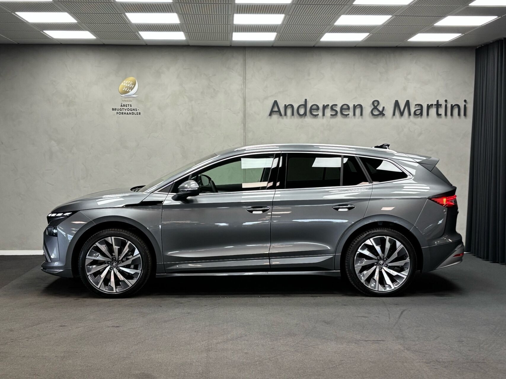 Grå Skoda Enyaq fra 2026