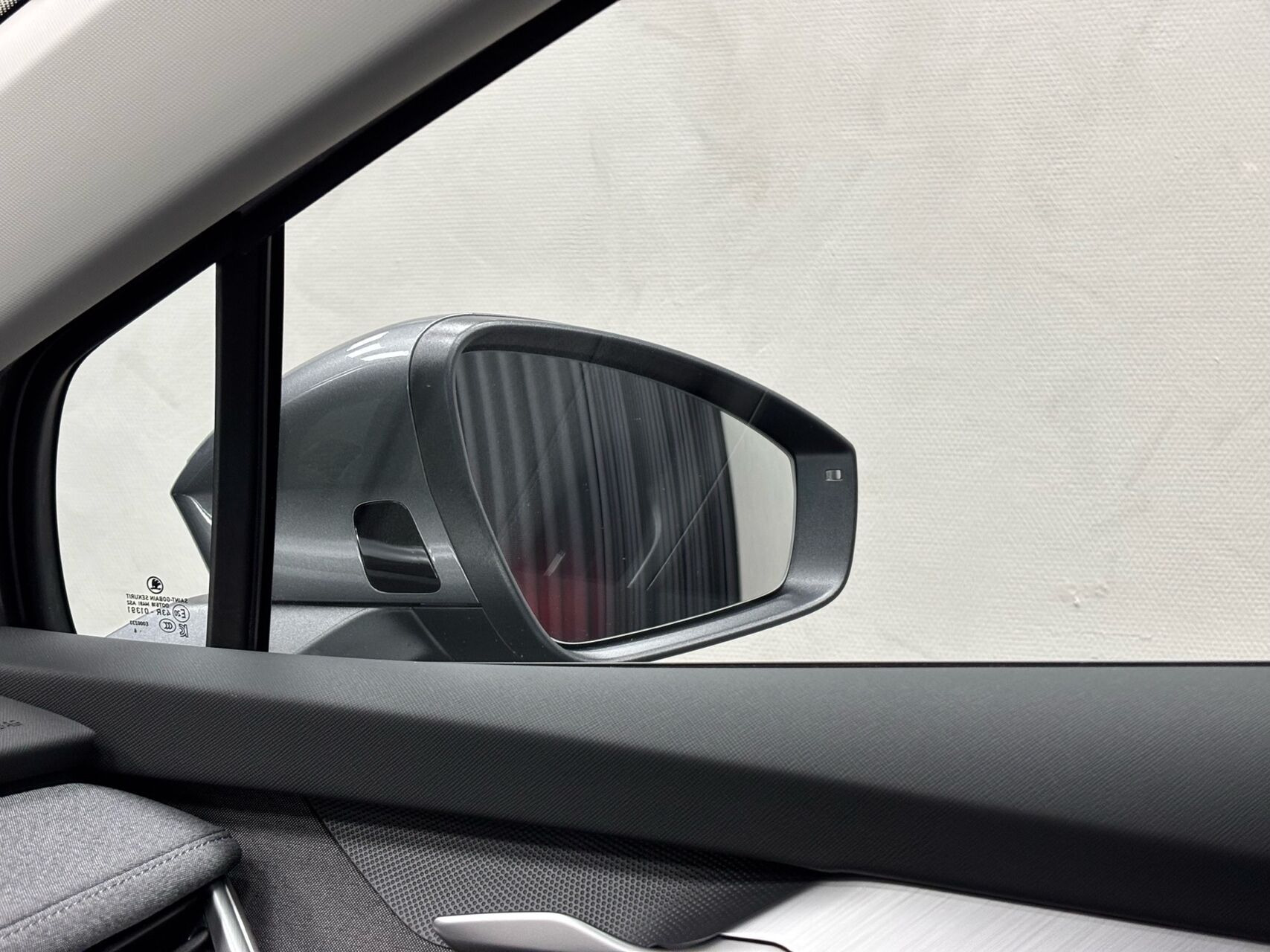Grå Skoda Enyaq fra 2026