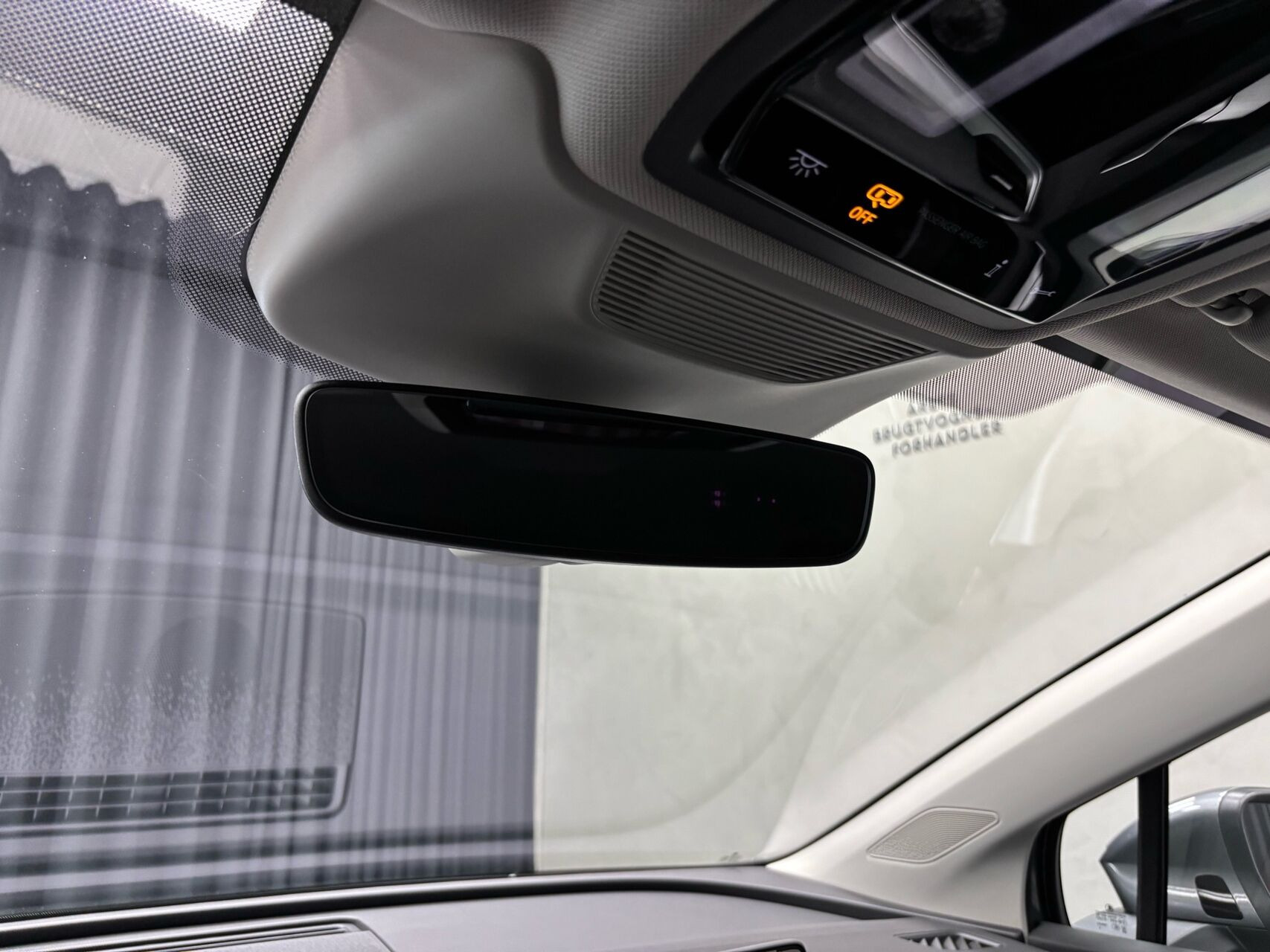 Grå Skoda Enyaq fra 2026