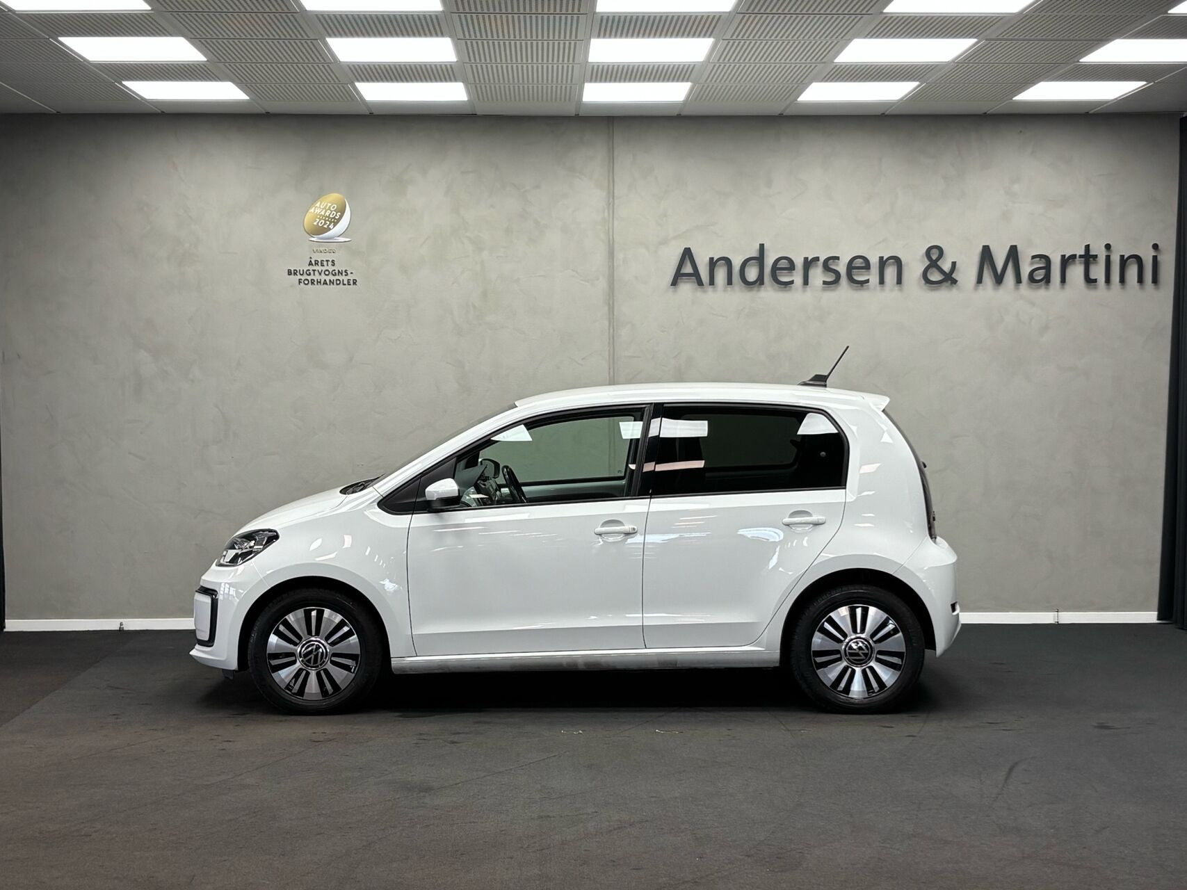 Hvid VW UP! fra 2021