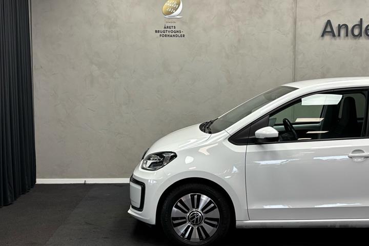 Hvid VW UP! fra 2021
