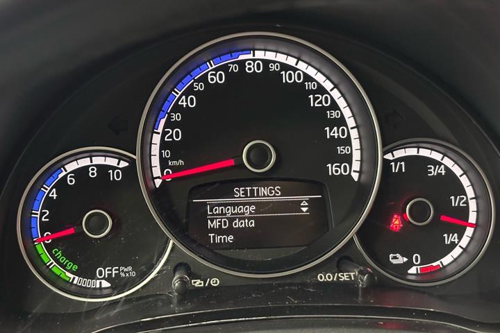 Hvid VW UP! fra 2021