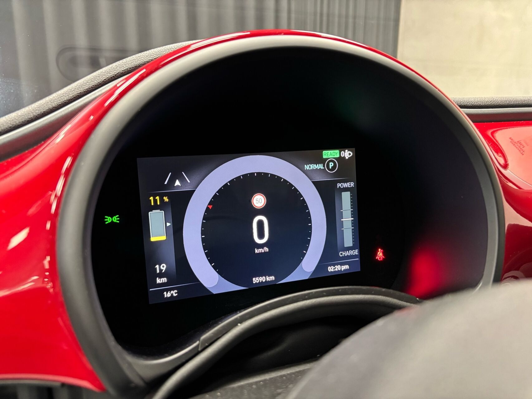 Rød Fiat 500e fra 2023