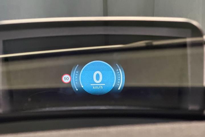 Hvid Mini Cooper fra 2024