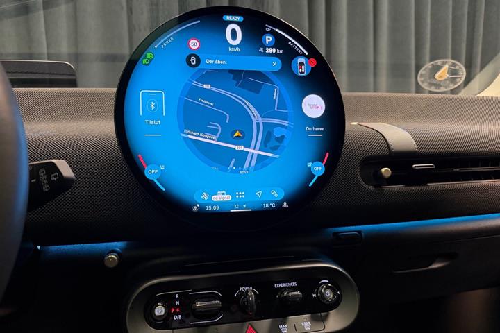 Hvid Mini Cooper fra 2024