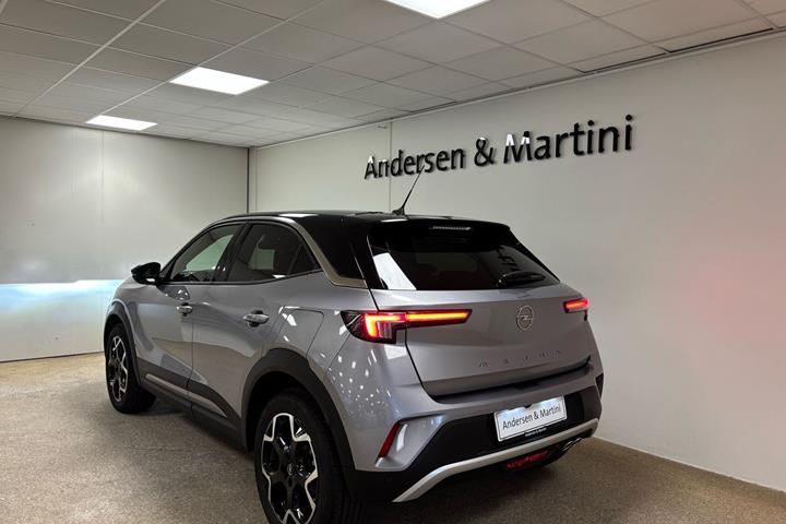 Grå Opel Mokka fra 2023