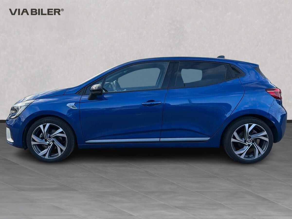 Blå Renault Clio fra 2023