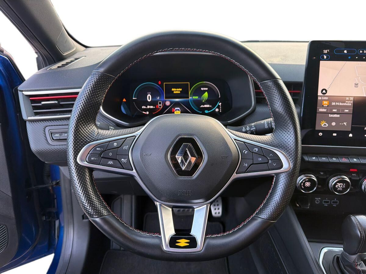 Blå Renault Clio fra 2023