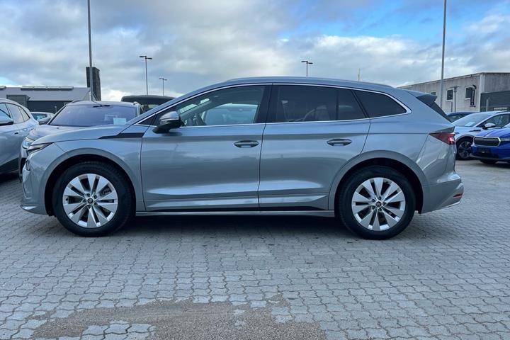 Grå Skoda Enyaq fra 2026