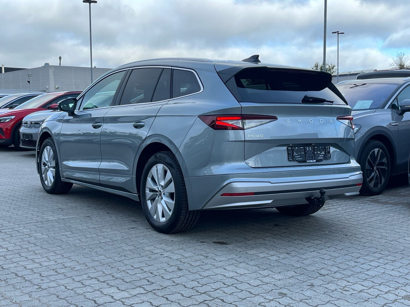 Grå Skoda Enyaq fra 2026