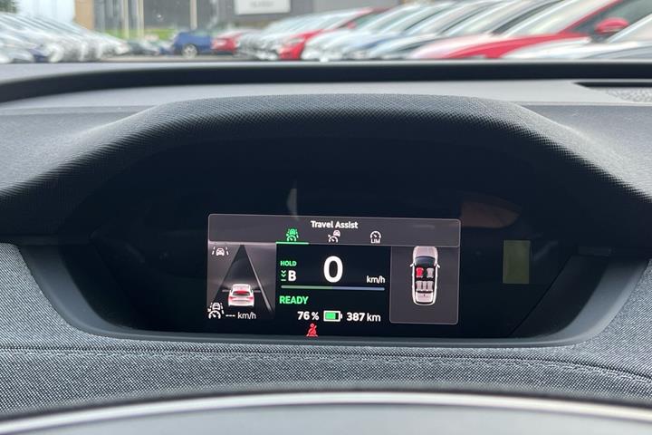 Grå Skoda Enyaq fra 2026