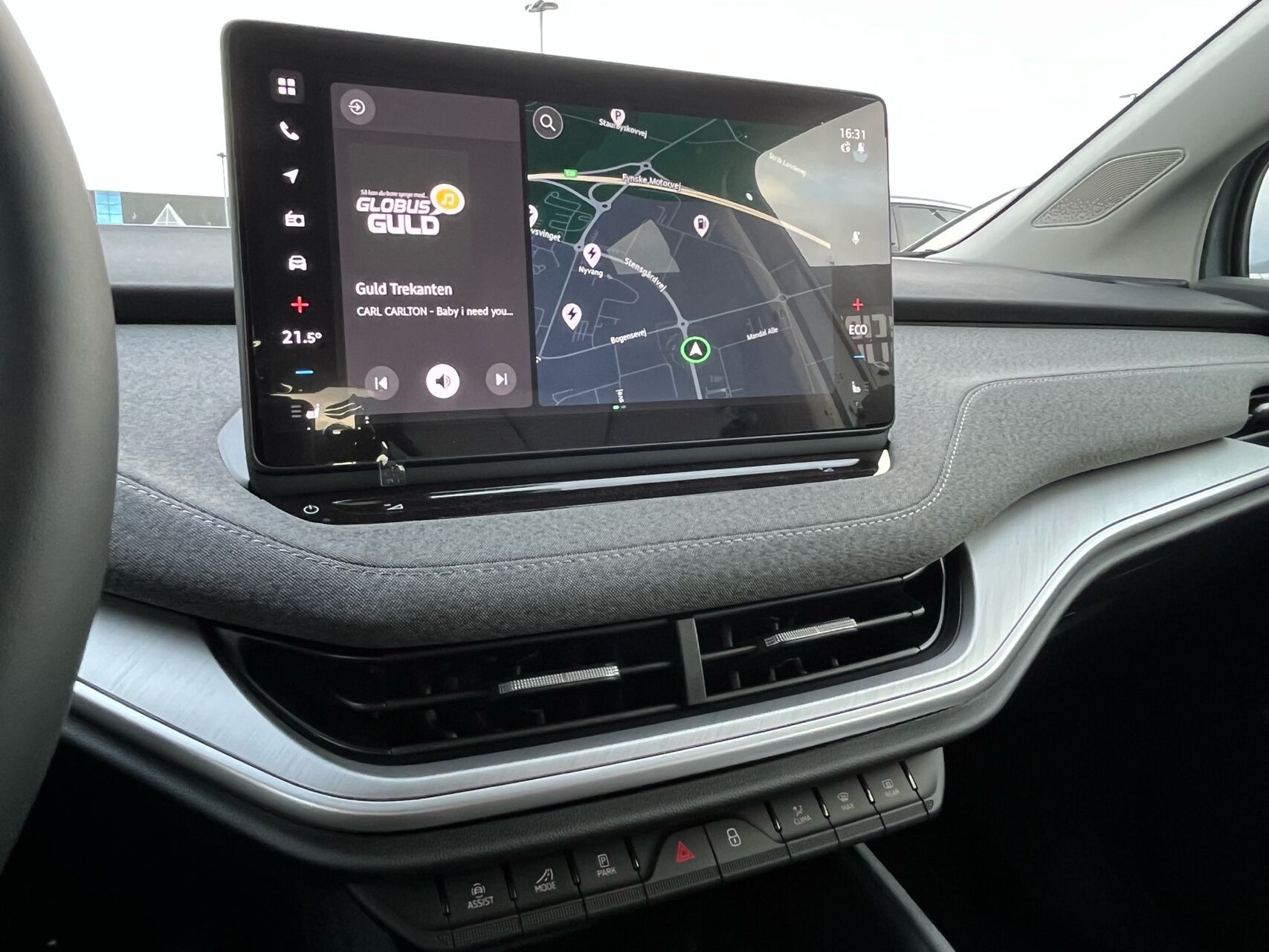 Grå Skoda Enyaq fra 2026