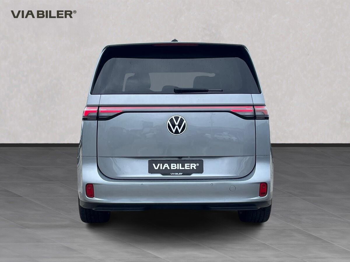 Grå VW ID.Buzz fra 2024