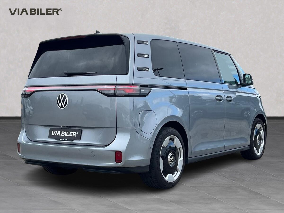 Grå VW ID.Buzz fra 2024