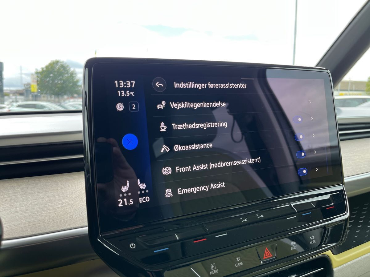 Grå VW ID.Buzz fra 2024
