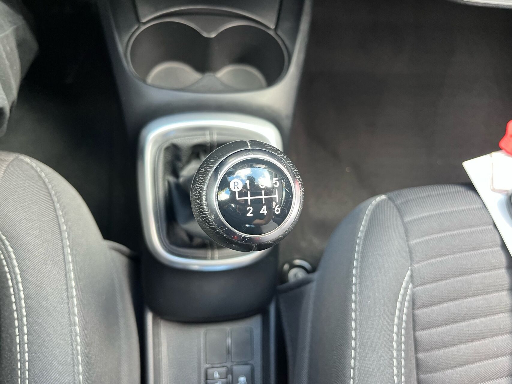 Bronze Toyota Yaris fra 2020