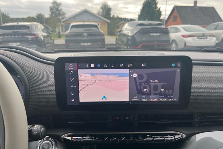Grå Fiat 500e fra 2023