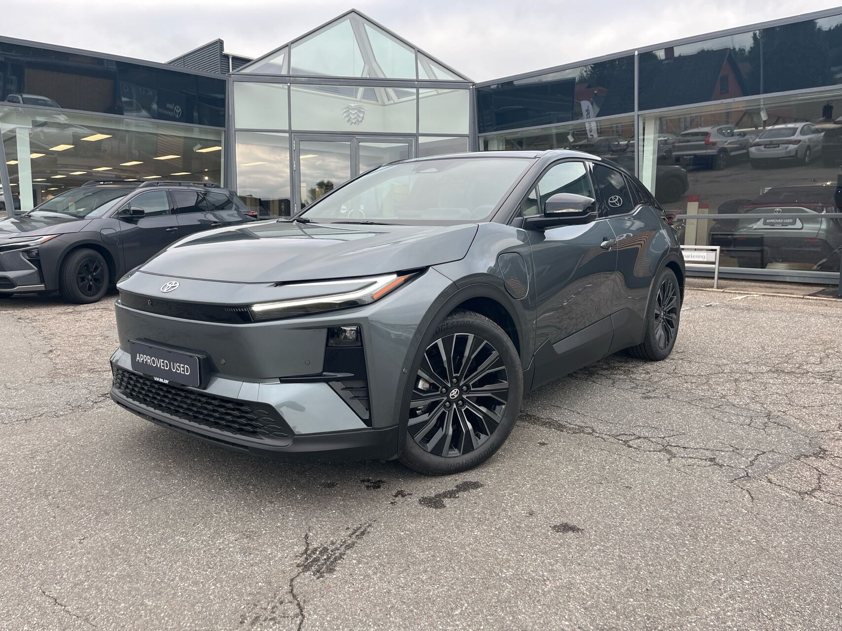 Toyota C-HR+ EL Executive Panorama AWD 343HK 5d Aut.