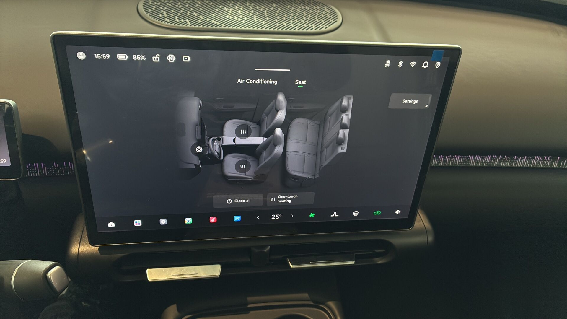 Blå Leapmotor B03X fra 2026