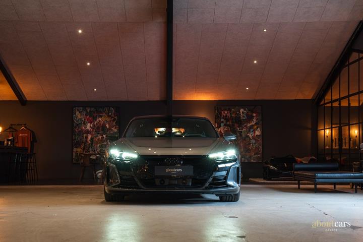 Grå Audi RS e-tron GT fra 2022