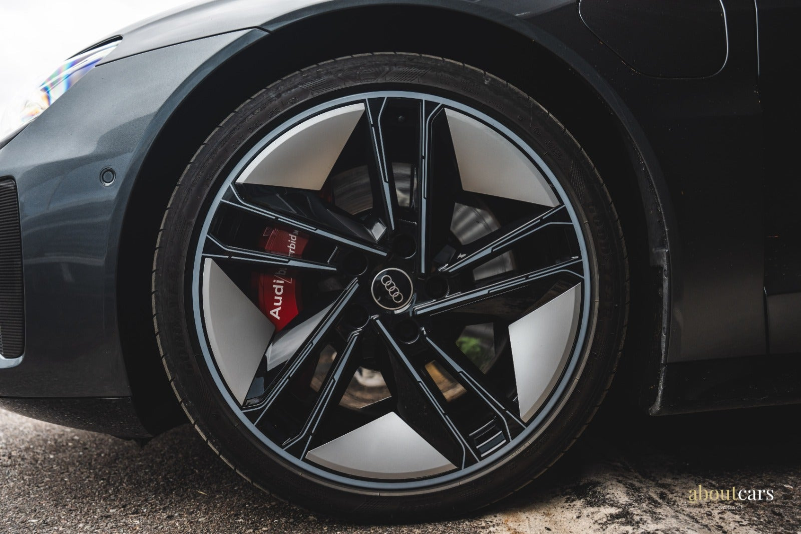 Grå Audi RS e-tron GT fra 2022