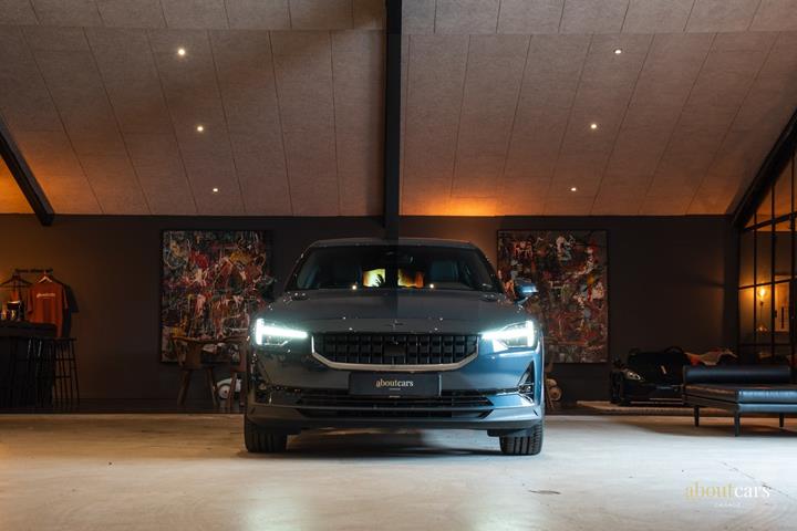 Blå Polestar 2 fra 2023