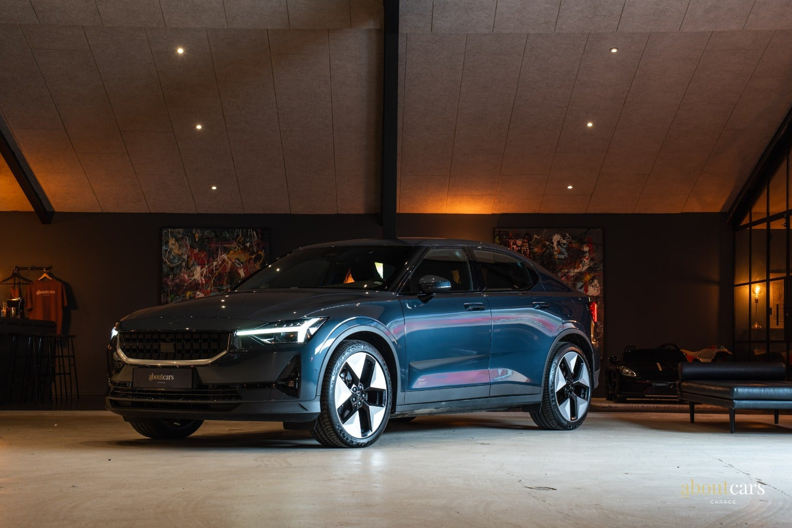 Blå Polestar 2 fra 2023