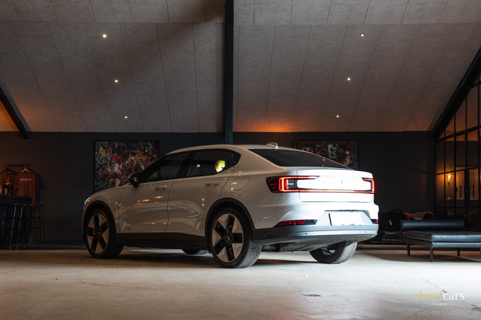 Hvid Polestar 2 fra 2024