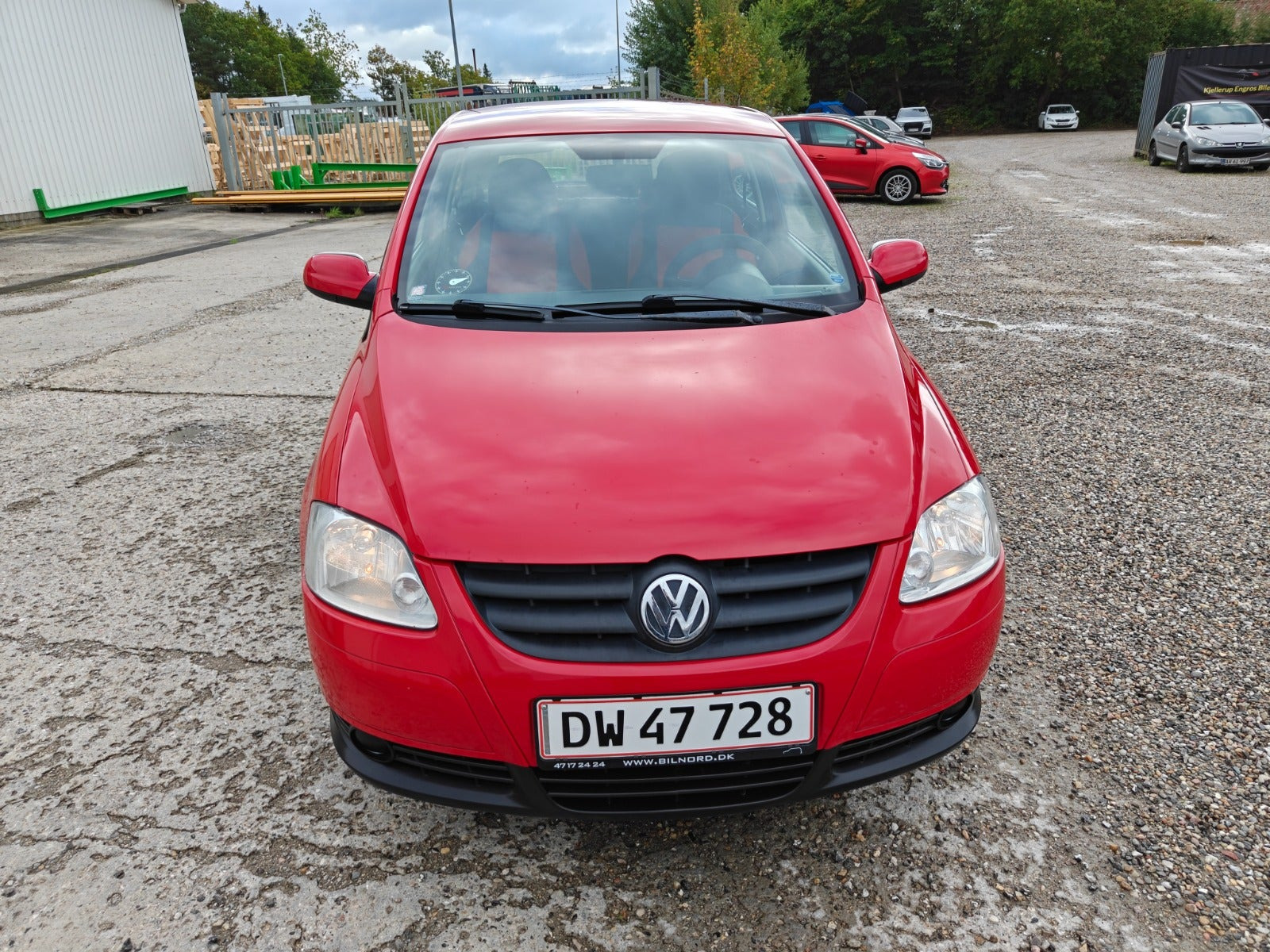 Gul VW Fox fra 2006