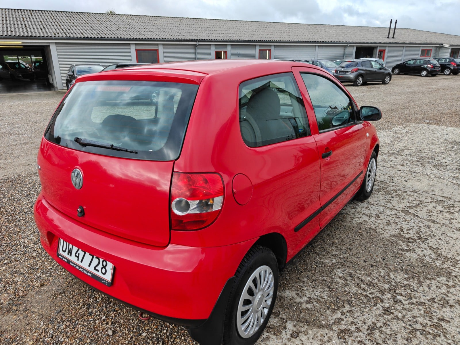 Gul VW Fox fra 2006