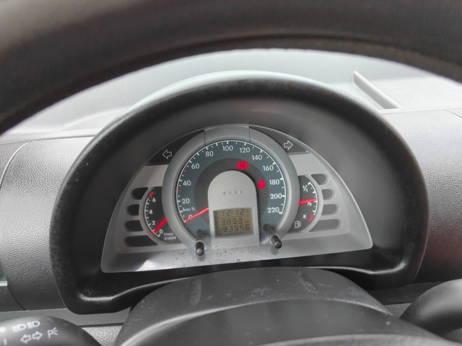 Gul VW Fox fra 2006