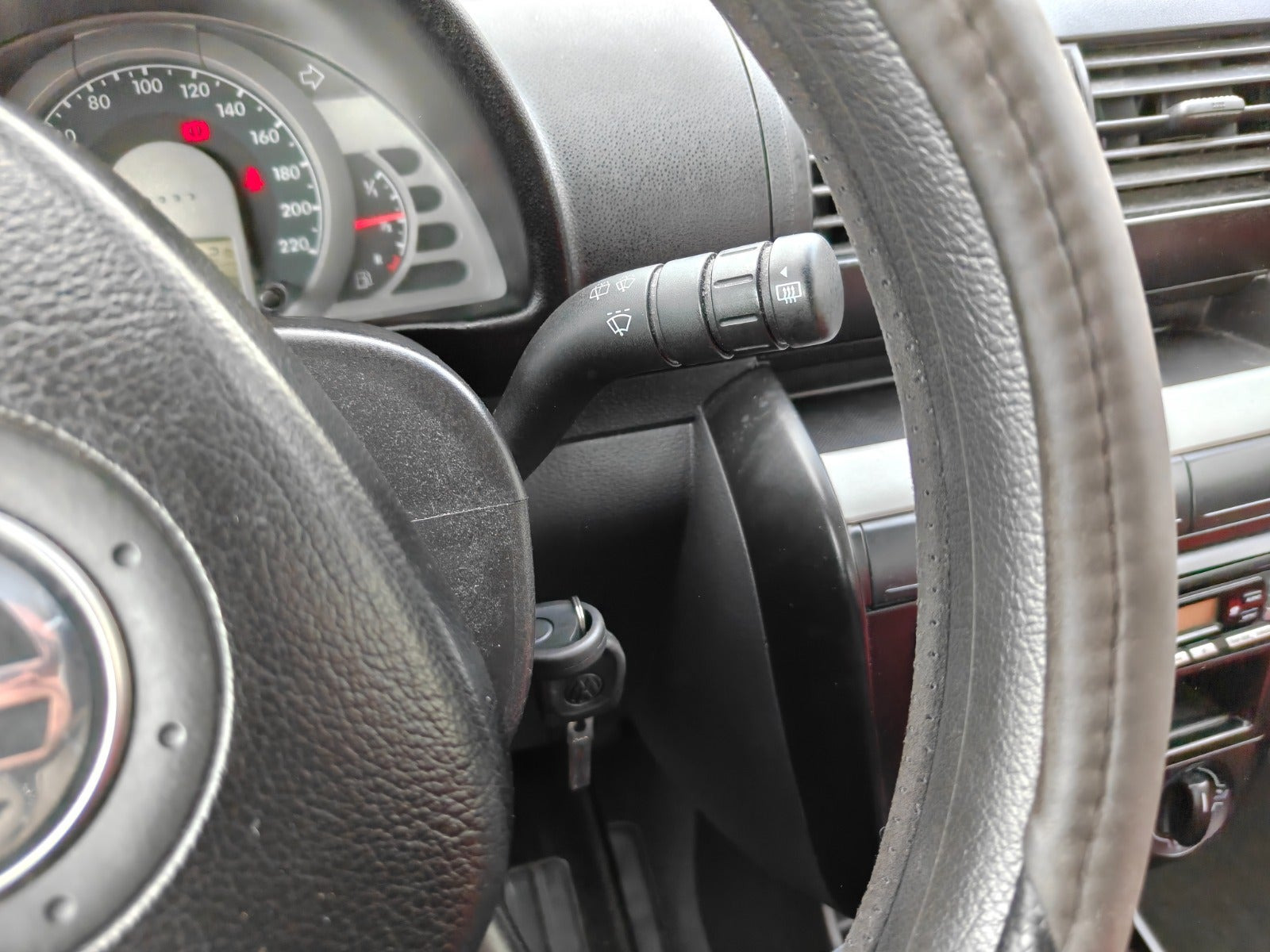 Gul VW Fox fra 2006