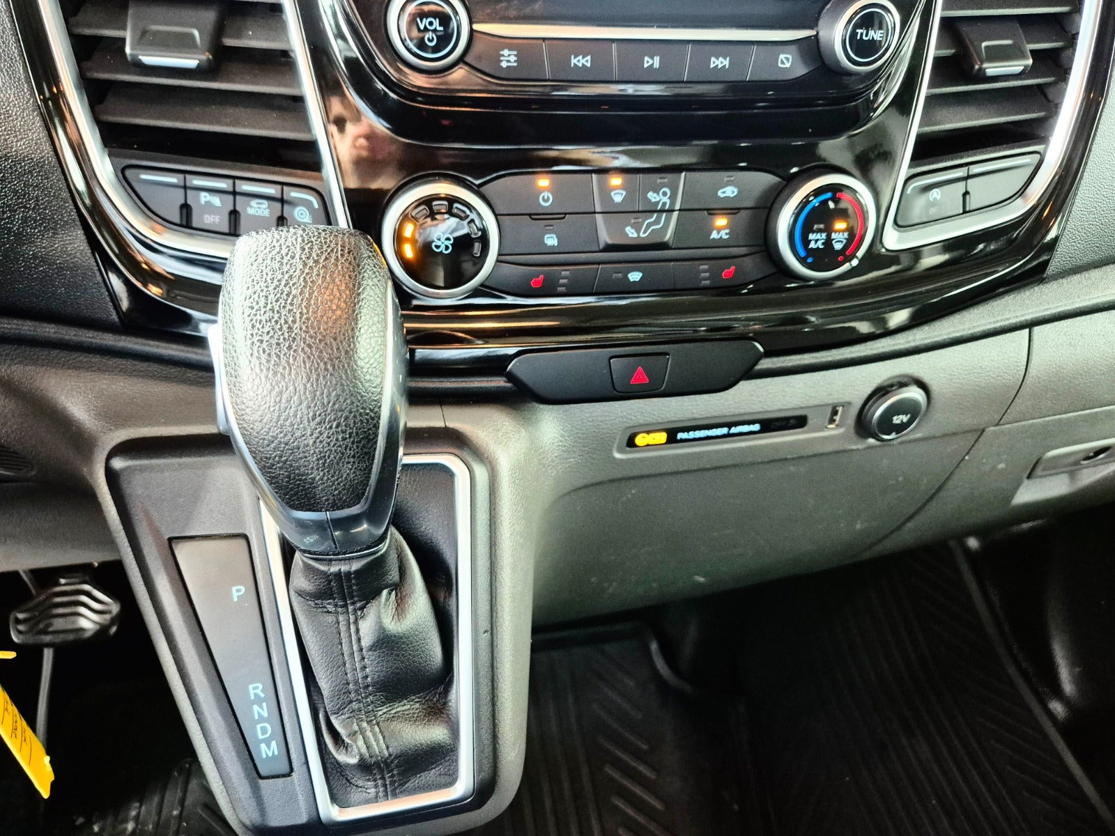 Grå Ford Transit Custom 300 L2 fra 2019