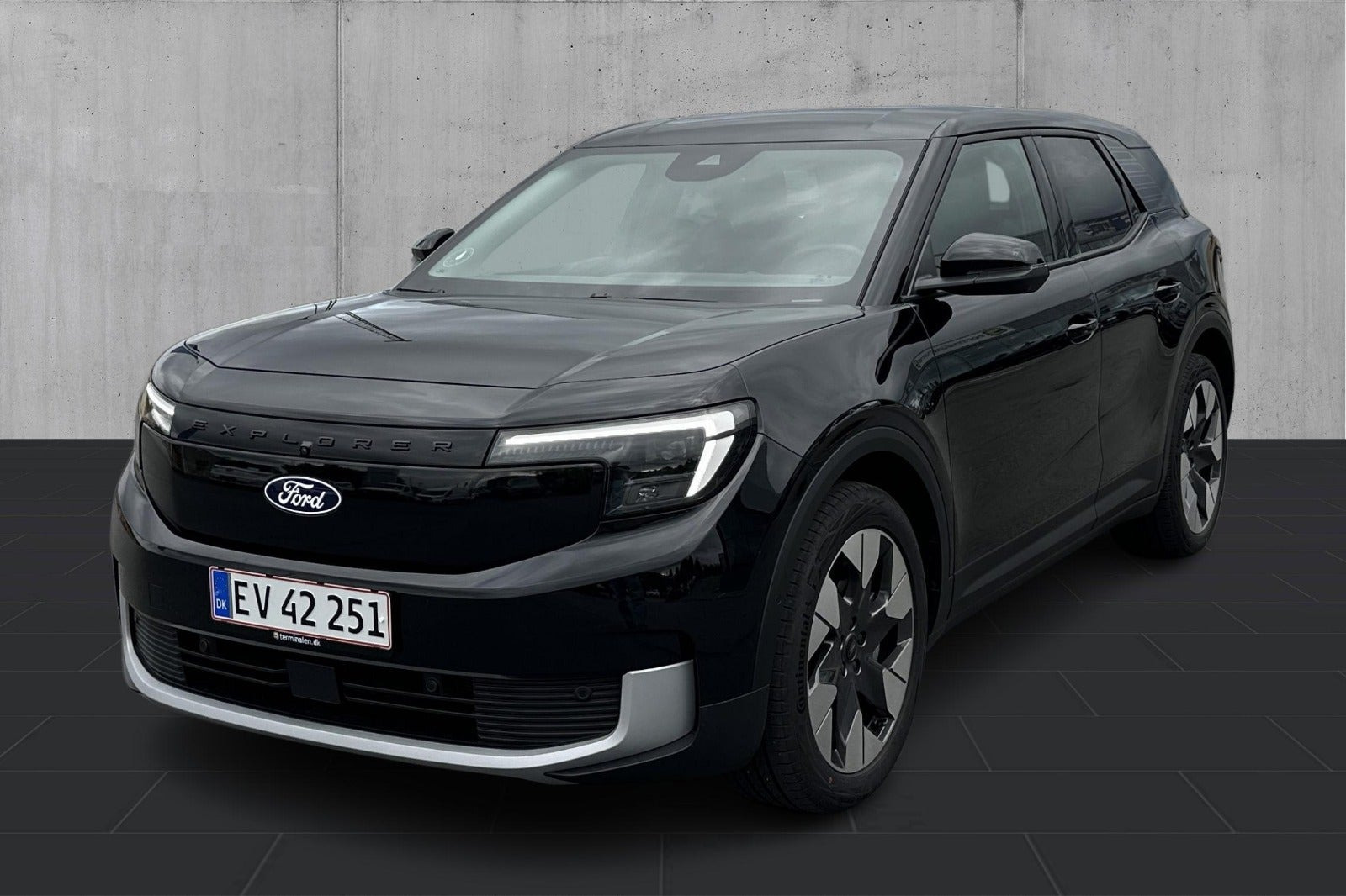 Sort Ford Explorer fra 2025