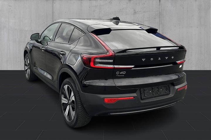 Sort Volvo C40 fra 2023