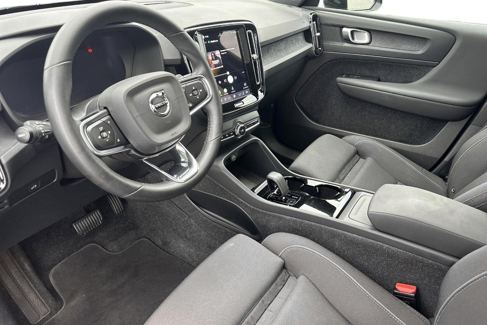 Sort Volvo C40 fra 2023