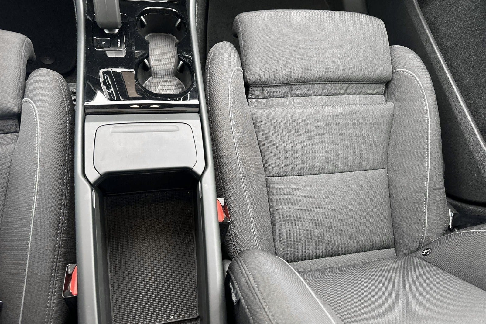 Sort Volvo C40 fra 2023