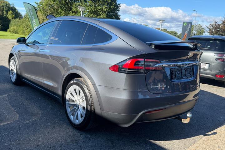 undefined Tesla Model X fra 2018