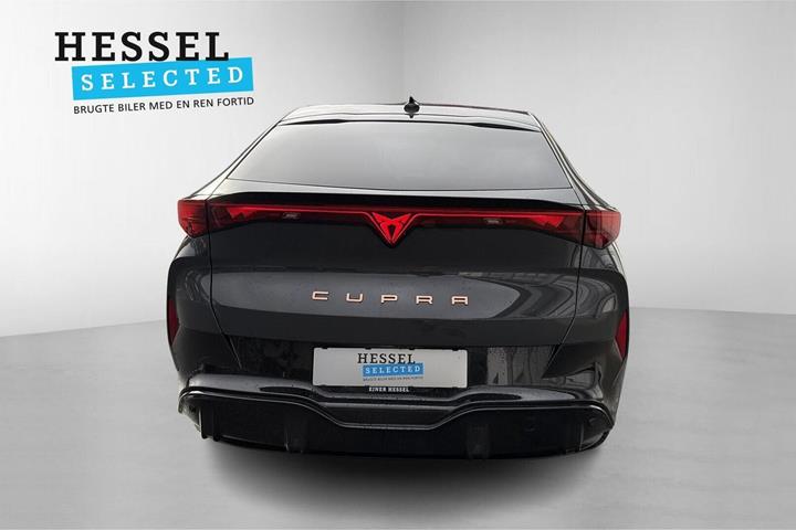 Grå Cupra Tavascan fra 2024
