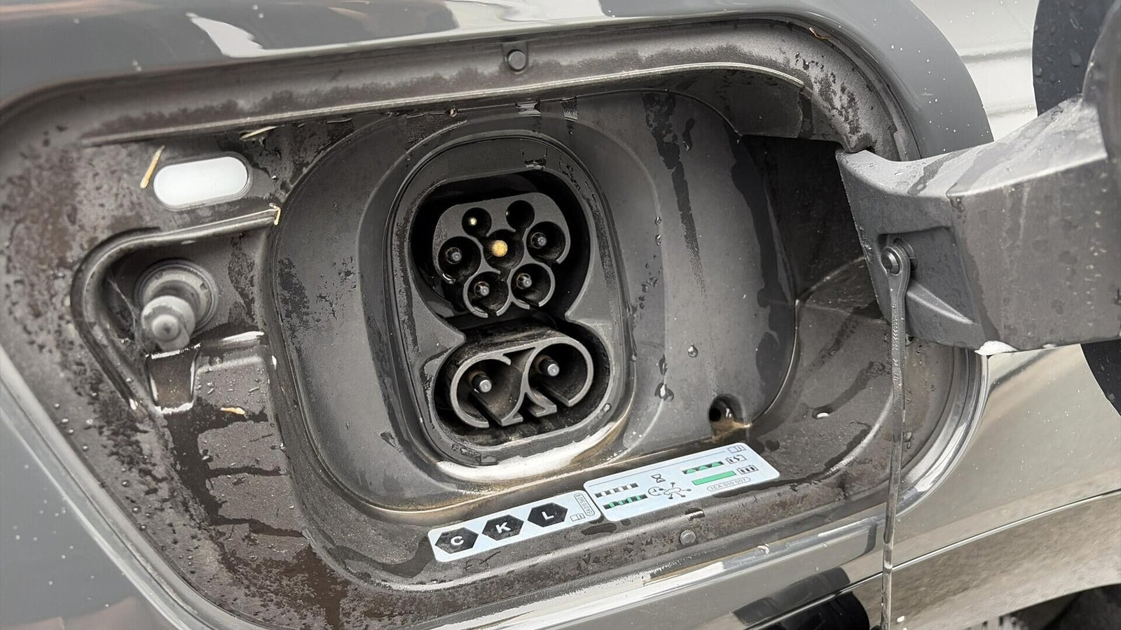 Grå Cupra Tavascan fra 2024