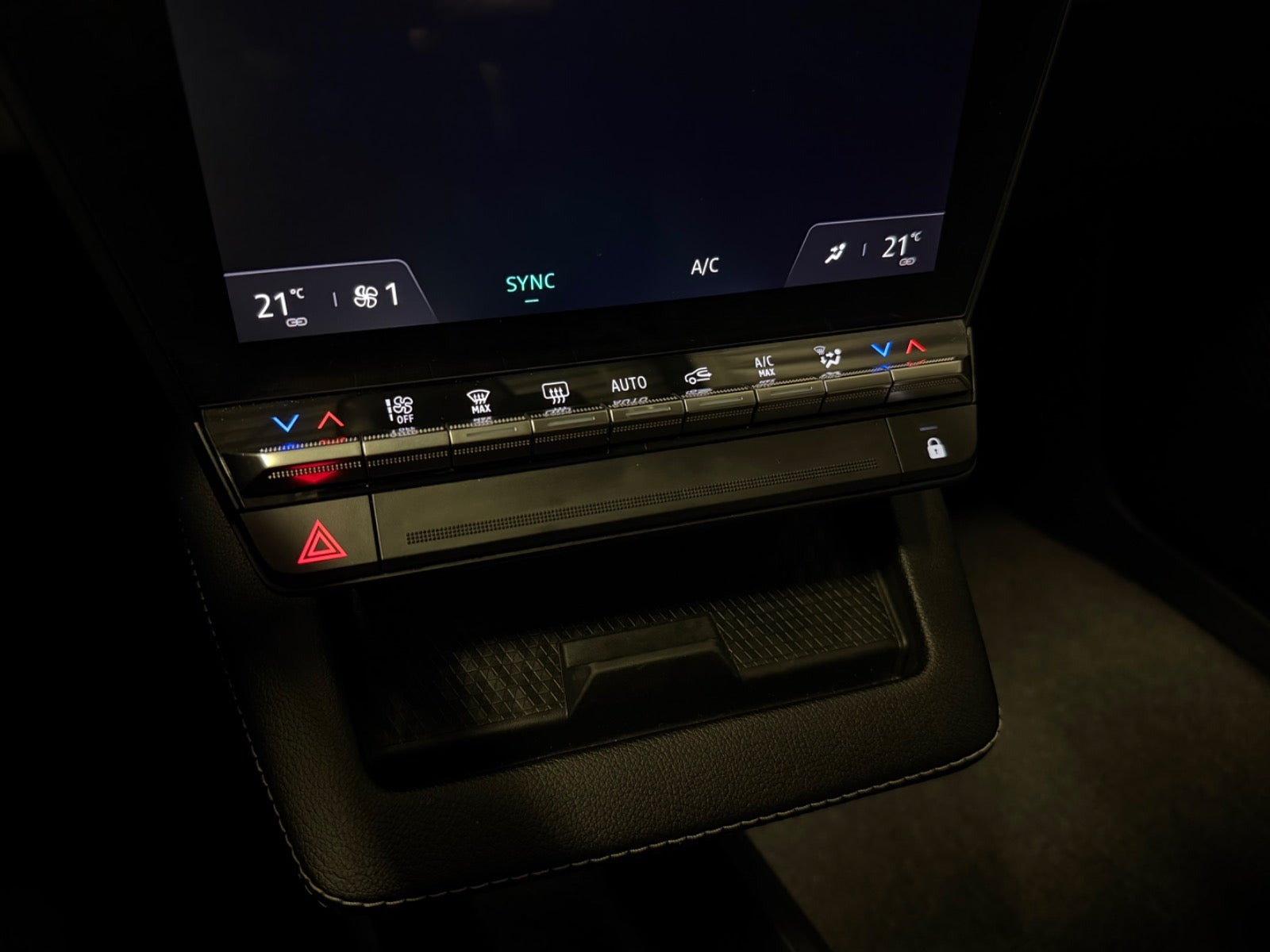 Grå Renault Megane E-Tech fra 2023