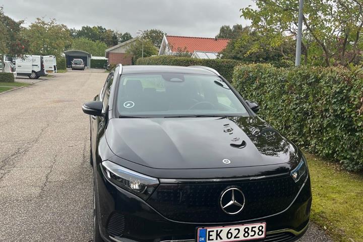 Sort Mercedes EQA250 fra 2024