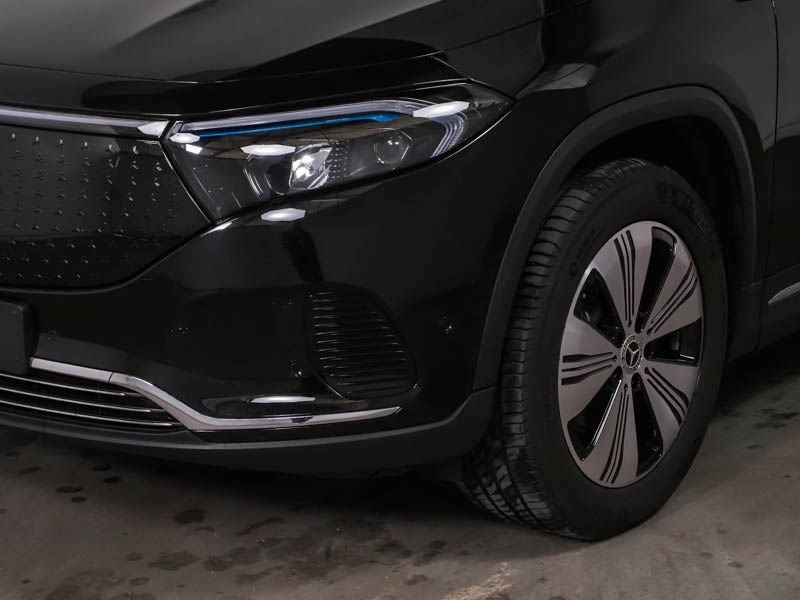 Sort Mercedes EQA250 fra 2024