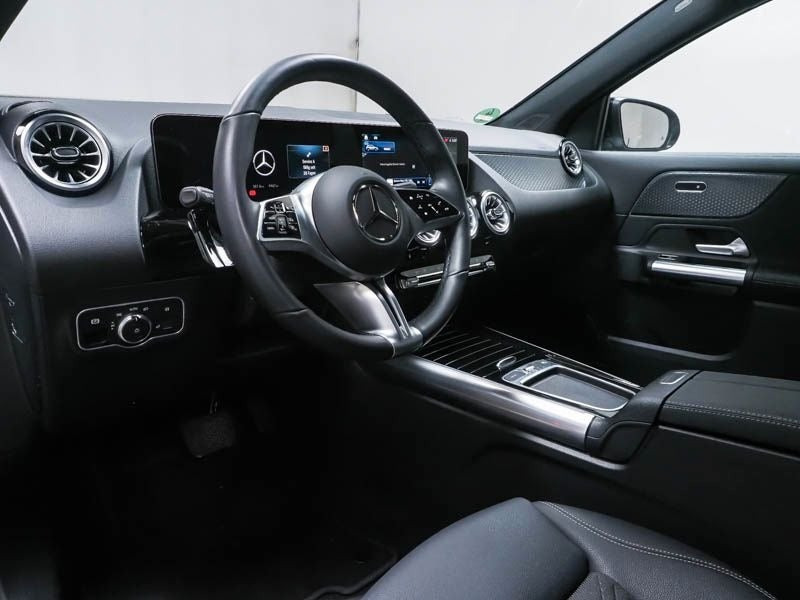 Sort Mercedes EQA250 fra 2024