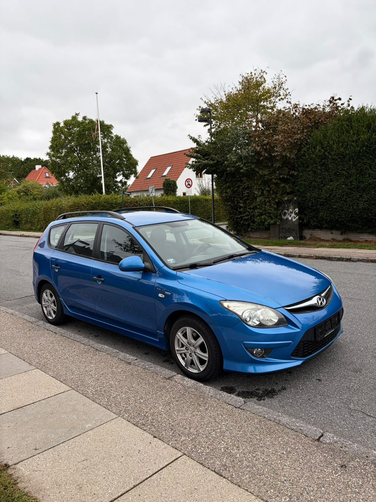 Blå Hyundai i30 fra 2011